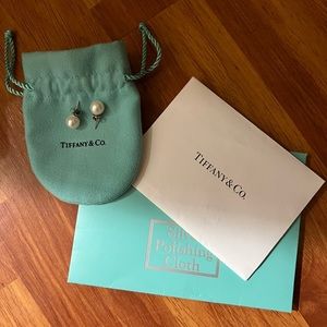 Tiffany Pearl earrings